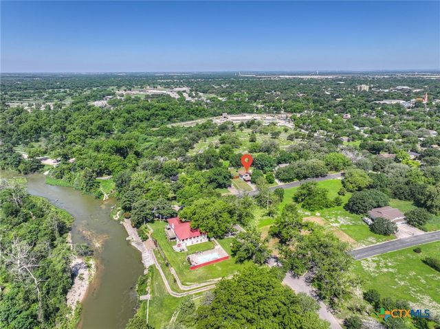 96 W Hampton Drive, Seguin, TX 78155