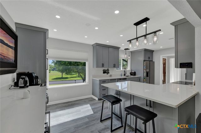 96 W Hampton Drive, Seguin, TX 78155