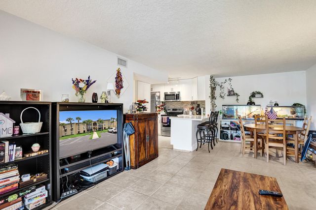 629 Sea Pine Way A1, Greenacres, FL 33415