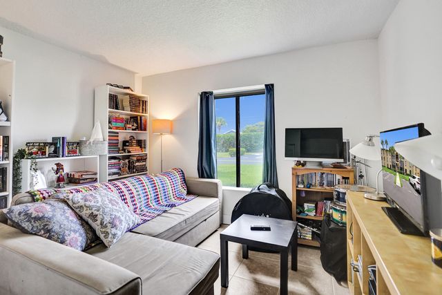 629 Sea Pine Way A1, Greenacres, FL 33415