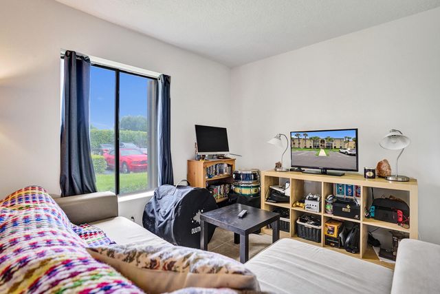 629 Sea Pine Way A1, Greenacres, FL 33415