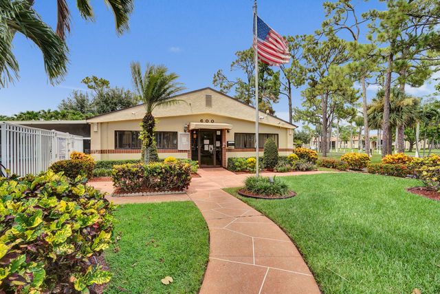 629 Sea Pine Way A1, Greenacres, FL 33415