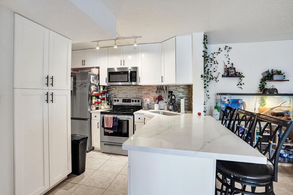 629 Sea Pine Way A1, Greenacres, FL 33415