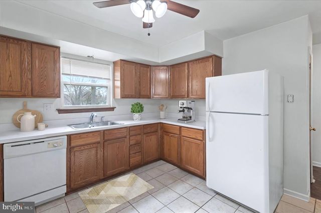 325 OLIVE AVE, Horsham, PA 19044
