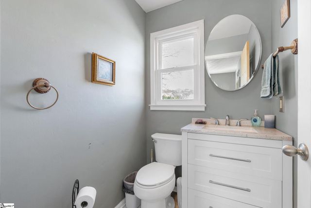 208 Agewood Drive, Simpsonville, SC 29680