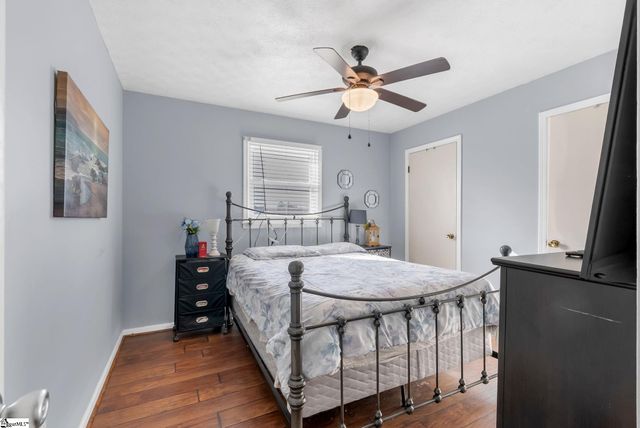 208 Agewood Drive, Simpsonville, SC 29680