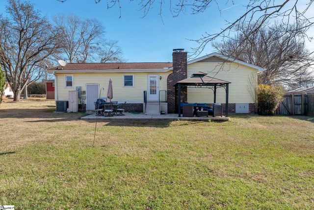 208 Agewood Drive, Simpsonville, SC 29680