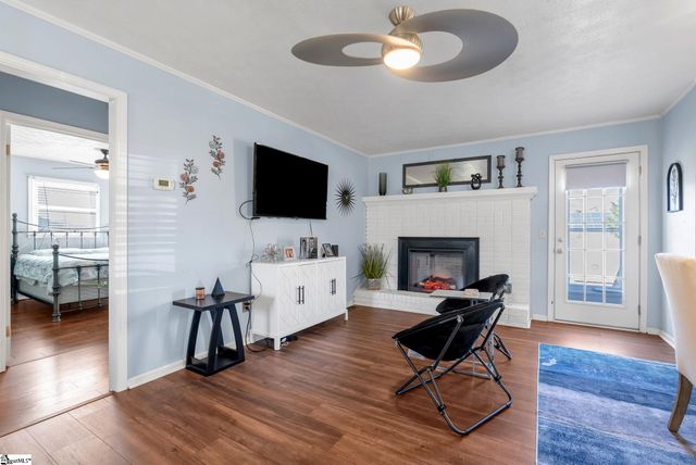 208 Agewood Drive, Simpsonville, SC 29680