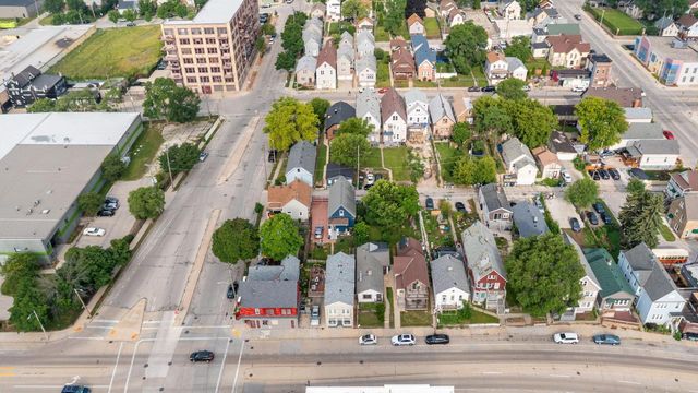 1743 S 1st STREET, Milwaukee, WI 53204