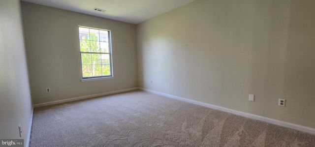 9418 SCARLET OAK DR, Manassas, VA 20110