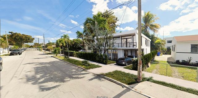 160 NW 39th St, Miami, FL 33127