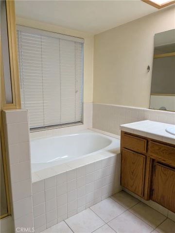 8817 Sierra Oak, Bakersfield, CA 93311