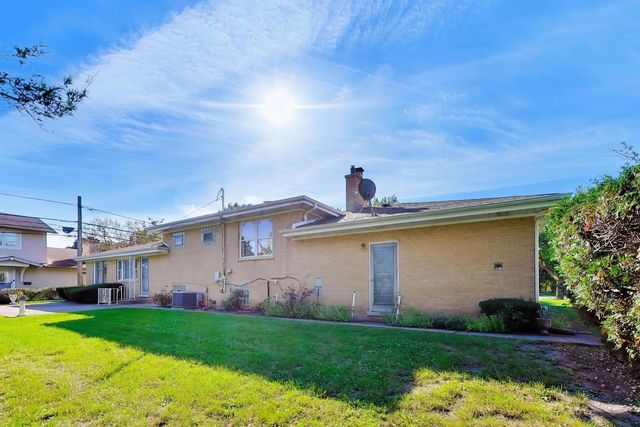 1201 S Lincoln Avenue, Park Ridge, IL 60068
