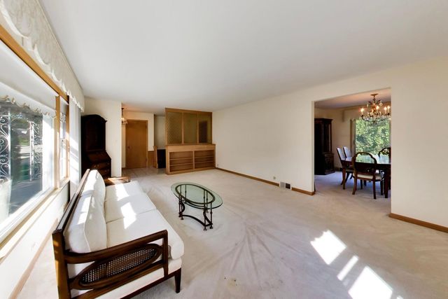 1201 S Lincoln Avenue, Park Ridge, IL 60068