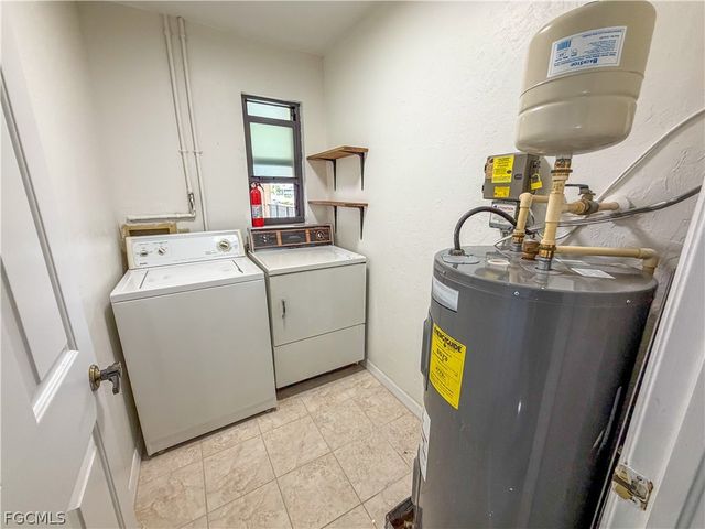 232 Cape Coral PKWY E 201, Cape Coral, FL 33904