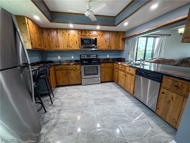 232 Cape Coral PKWY E 201, Cape Coral, FL 33904