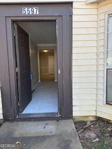 5597 Stonington Trace Parkway, Stone Mountain, GA 30087