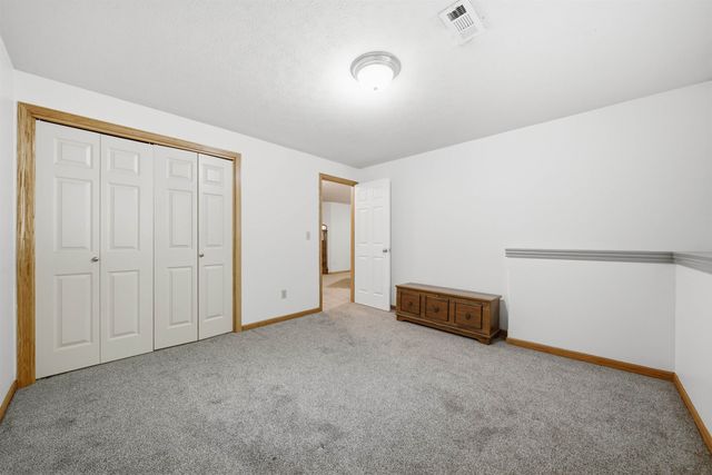 1114 N Fontenelle Dr, Derby, KS 67037