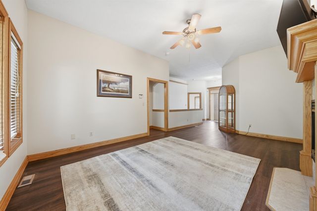 1114 N Fontenelle Dr, Derby, KS 67037