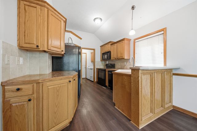 1114 N Fontenelle Dr, Derby, KS 67037