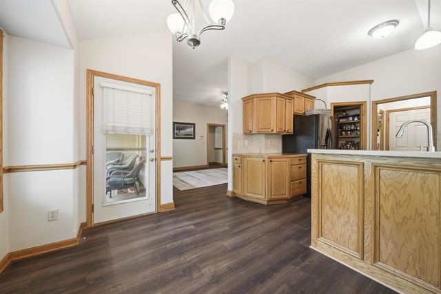 1114 N Fontenelle Dr, Derby, KS 67037