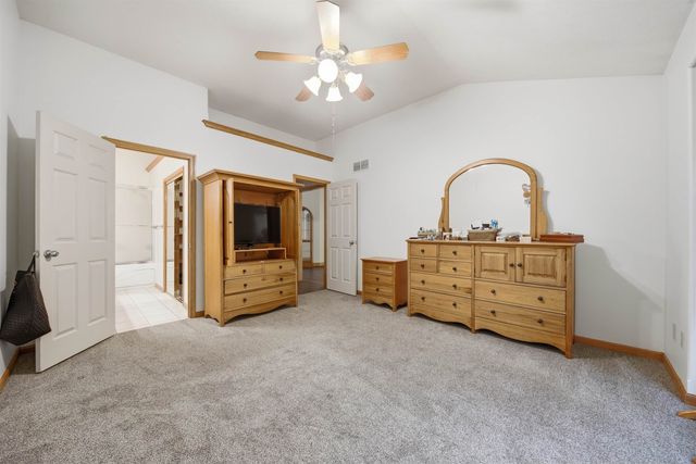 1114 N Fontenelle Dr, Derby, KS 67037