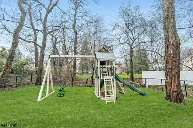 590 Woodland Ave, Mountainside Boro, NJ 07092