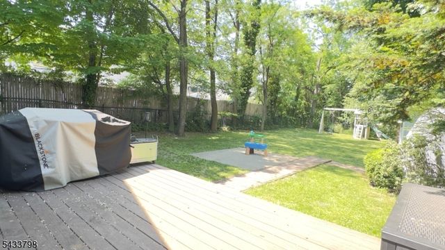 590 Woodland Ave, Mountainside Boro, NJ 07092