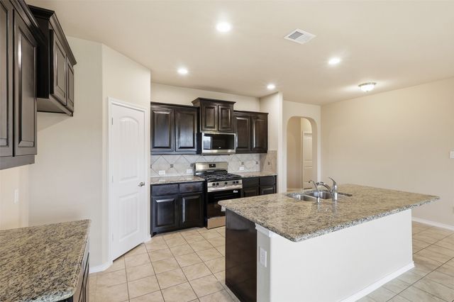 149 Creek Terrace Drive, Saginaw, TX 76131