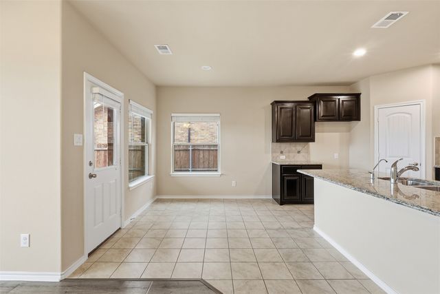 149 Creek Terrace Drive, Saginaw, TX 76131