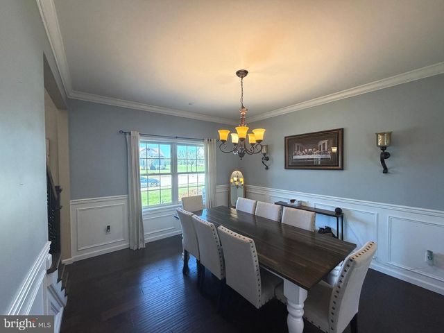 200 IRISH DR, New Oxford, PA 17350