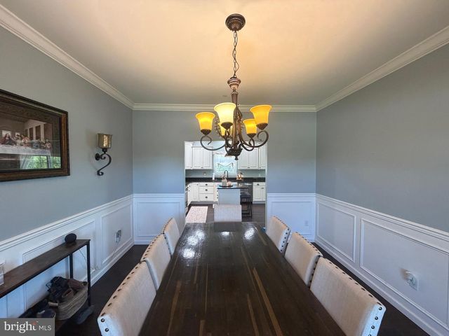 200 IRISH DR, New Oxford, PA 17350