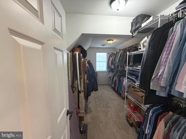 200 IRISH DR, New Oxford, PA 17350