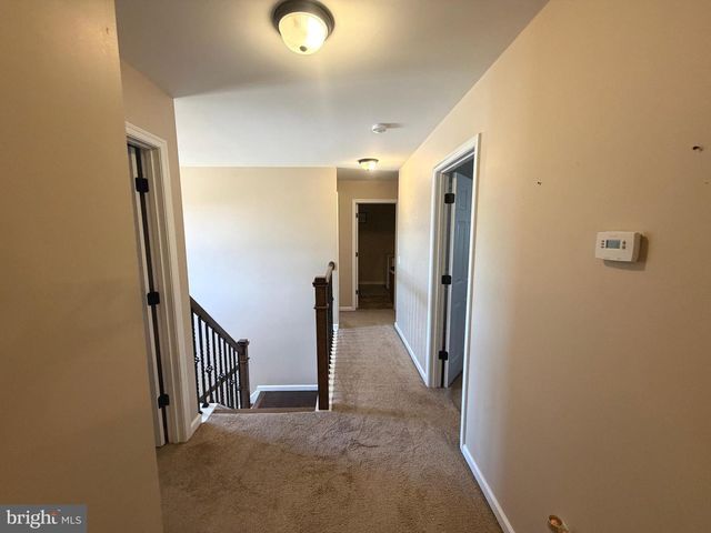 200 IRISH DR, New Oxford, PA 17350
