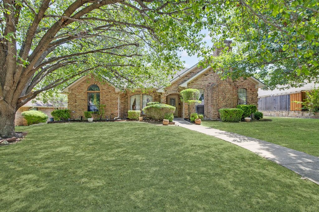1416 Sagewood Drive, Desoto, TX 75115
