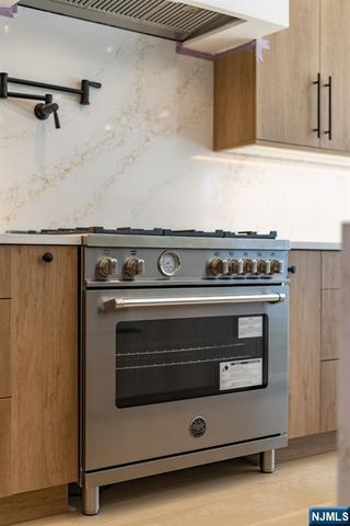 117 Henry Street, Palisades Park, NJ 07650