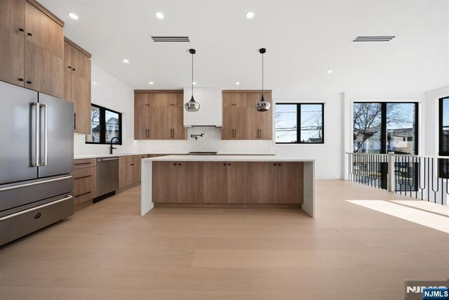 117 Henry Street, Palisades Park, NJ 07650