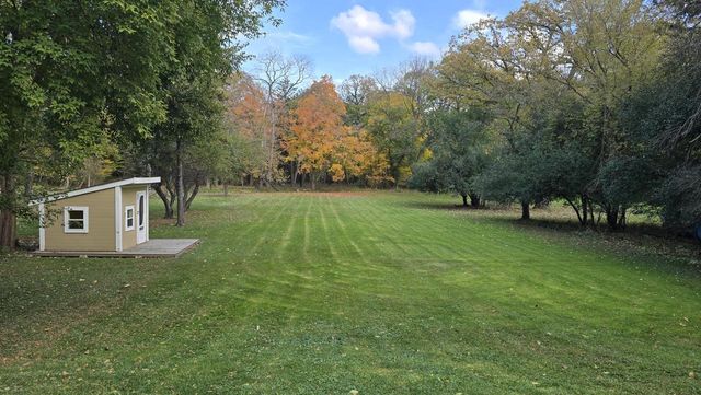 2902 S 124th STREET, West Allis, WI 53227