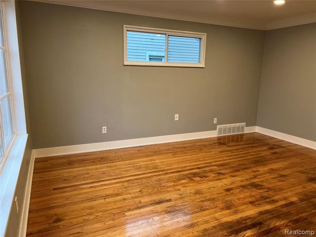 18506 Wakenden, Redford, MI 48240