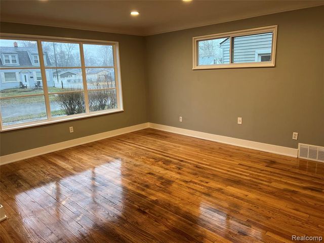 18506 Wakenden, Redford, MI 48240