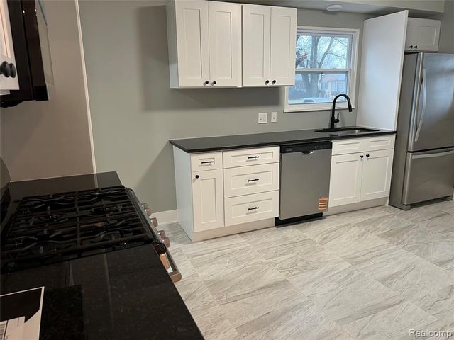 18506 Wakenden, Redford, MI 48240