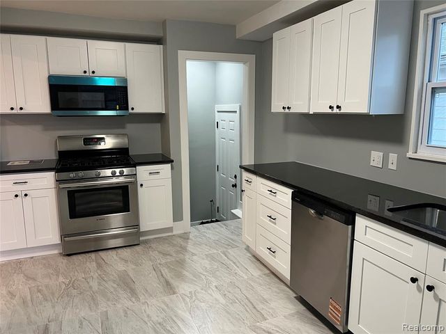 18506 Wakenden, Redford, MI 48240