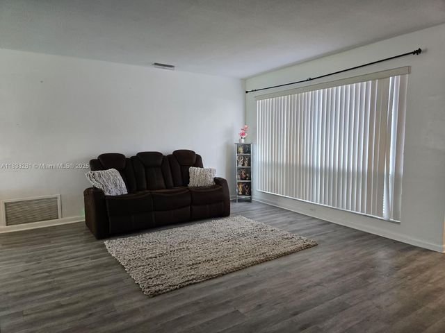 3162 Sheridan Ln 161, Hollywood, FL 33021