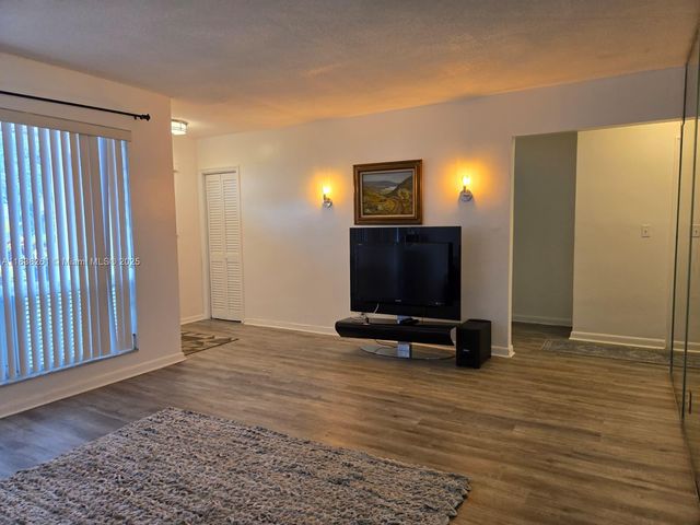3162 Sheridan Ln 161, Hollywood, FL 33021