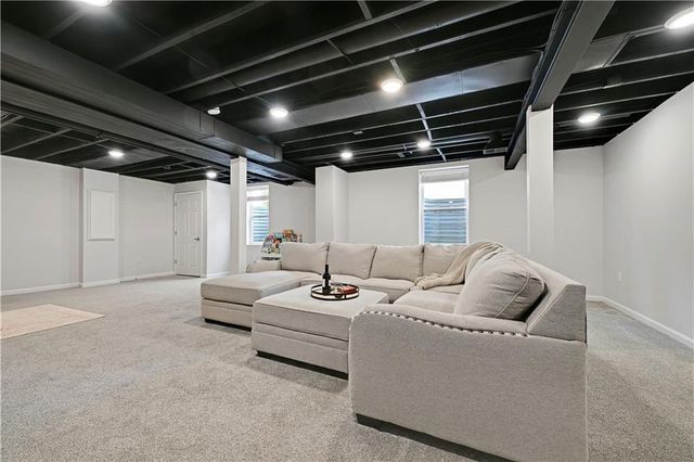 15459 S Sturgeon Drive, Olathe, KS 66062