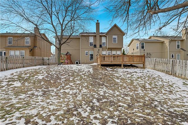 15459 S Sturgeon Drive, Olathe, KS 66062