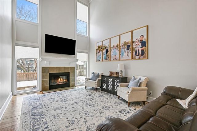 15459 S Sturgeon Drive, Olathe, KS 66062