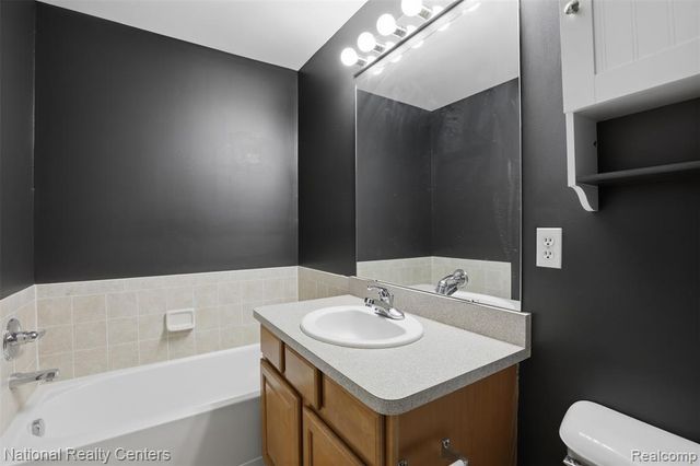 39647 Springwater Drive, Northville, MI 48168