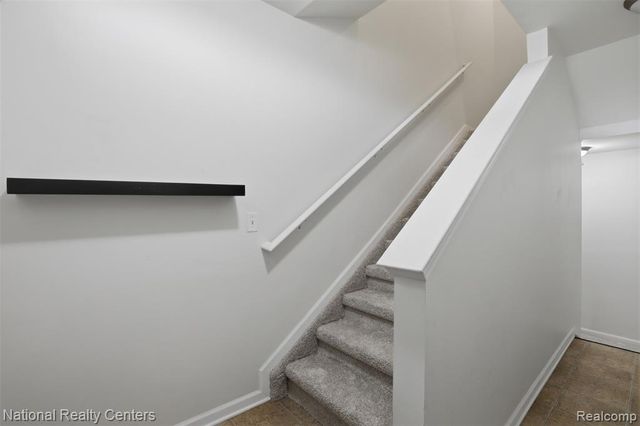 39647 Springwater Drive, Northville, MI 48168