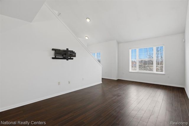 39647 Springwater Drive, Northville, MI 48168